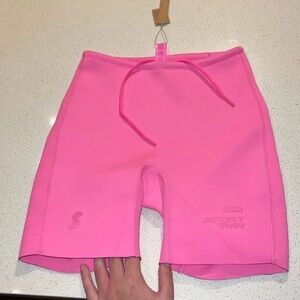 Skims Sport Swim Scuba Mid Thigh Shorts Taffy Pink Barbicore Kim Kardashian Surf
